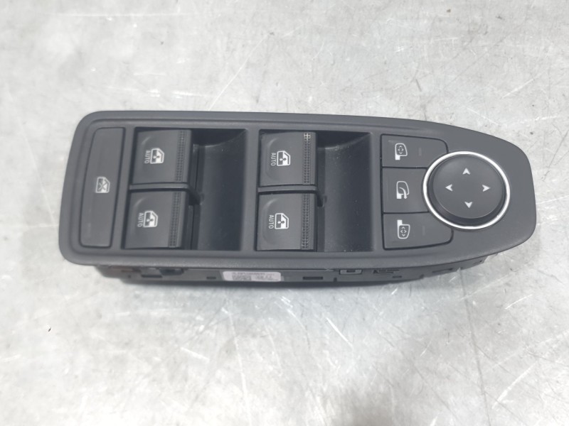 Recambio de mando elevalunas delantero izquierdo para mitsubishi colt 100t motion referencia OEM IAM MQ000767 C/MANDO RETROVISOR