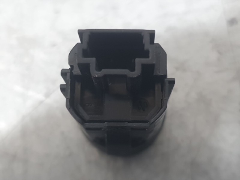 Recambio de boton start/stop para mitsubishi colt 100t motion referencia OEM IAM 251503985R  