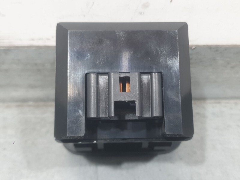 Recambio de mando elevalunas delantero izquierdo para mazda mx-5 ii (nb) 1.6 16v (nb6c) referencia OEM IAM NC726635002 C8HD10602