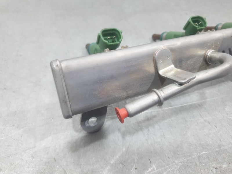 Recambio de rampa inyectora para mitsubishi colt 100t motion referencia OEM IAM 175204021R  