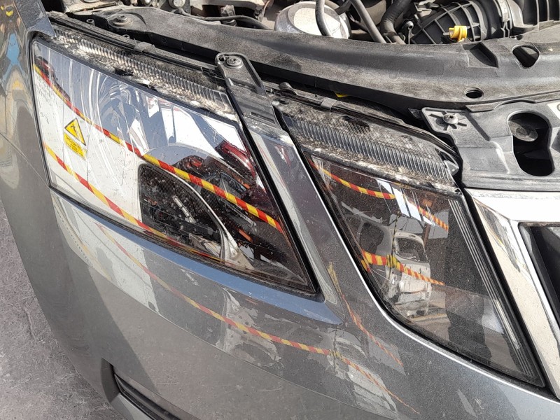 Recambio de faro derecho para skoda octavia iii (5e3, nl3, nr3) 1.5 tsi referencia OEM IAM 5E1941016C  