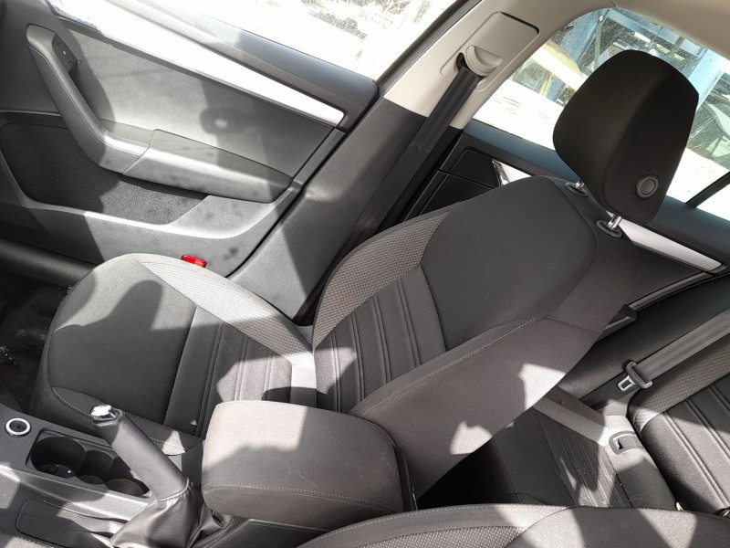 Recambio de asiento delantero derecho para skoda octavia iii (5e3, nl3, nr3) 1.5 tsi referencia OEM IAM  C/AIRBAG 