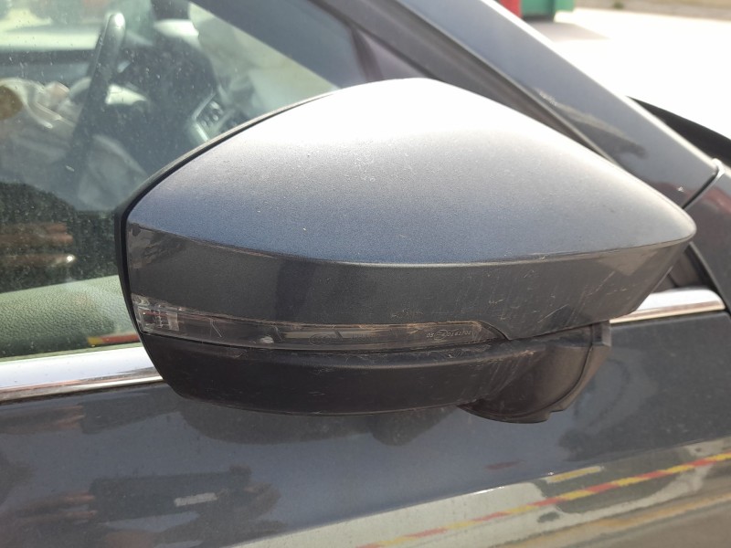Recambio de retrovisor derecho para skoda octavia iii (5e3, nl3, nr3) 1.5 tsi referencia OEM IAM 5E1857508AC ELECTRICO 