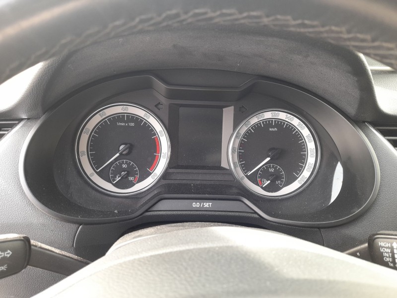 Recambio de cuadro instrumentos para skoda octavia iii (5e3, nl3, nr3) 1.5 tsi referencia OEM IAM 5E0920780F  
