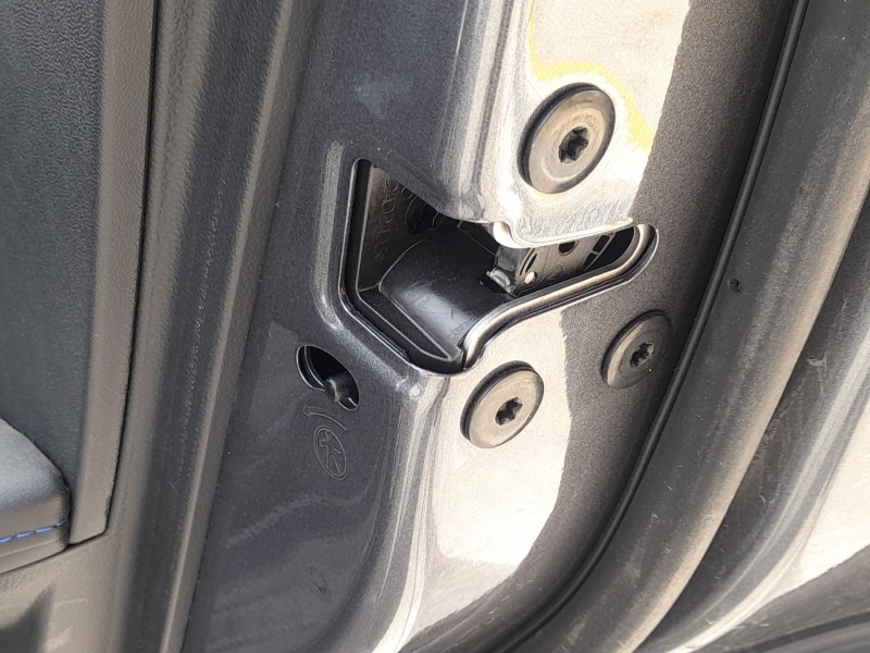 Recambio de cerradura puerta trasera derecha para mg mg 4 (eh32) ev referencia OEM IAM 11095998  