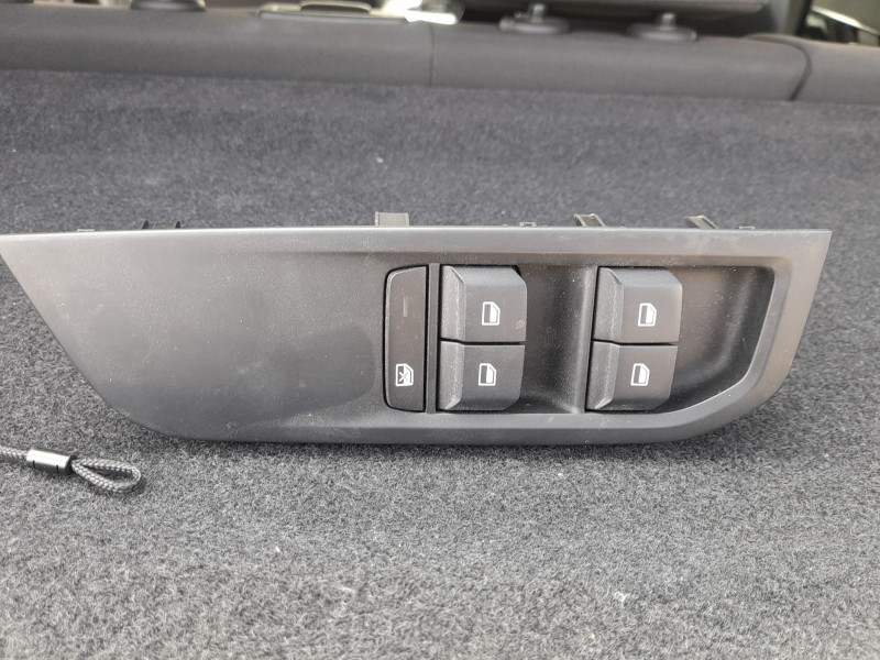 Recambio de mando elevalunas delantero izquierdo para mg mg 4 (eh32) ev referencia OEM IAM 11129161  