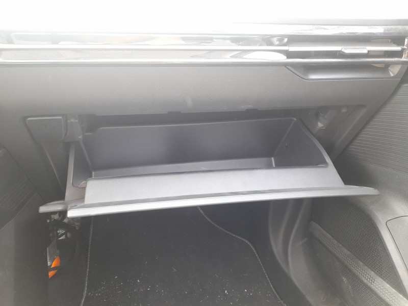 Recambio de guantera para mg mg 4 (eh32) ev referencia OEM IAM 10985556PHD  