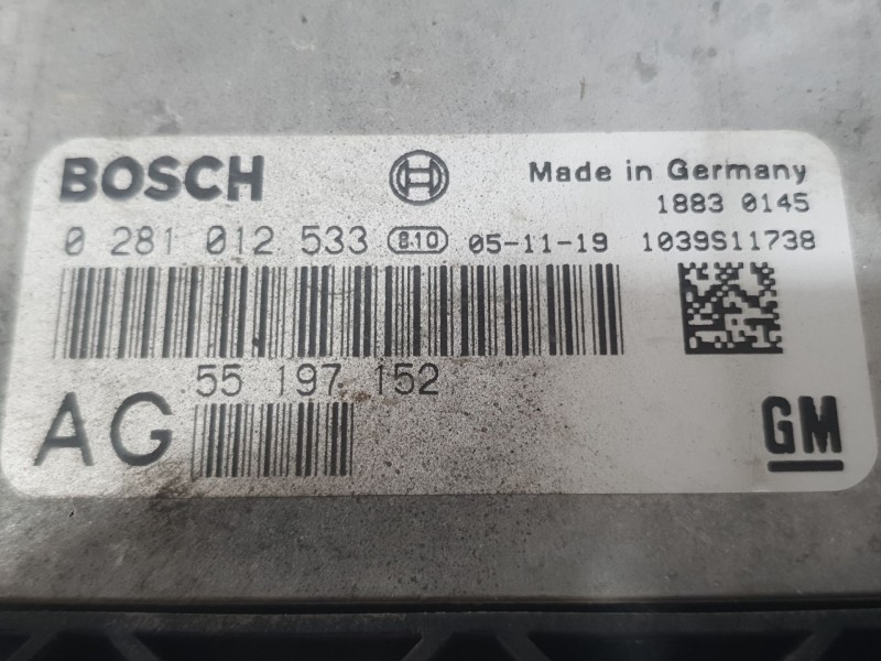 Recambio de centralita motor uce para opel vectra c gts (z02) 1.9 cdti (f68) referencia OEM IAM 55197152 0281012533 BOSCH