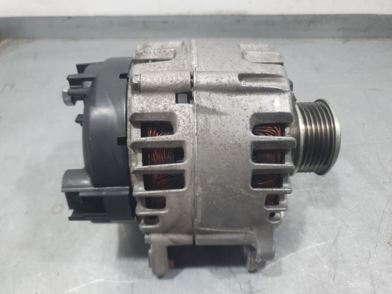 Recambio de alternador para seat toledo iv (kg3) 1.6 tdi referencia OEM IAM 03L903023F 2607703A VALEO