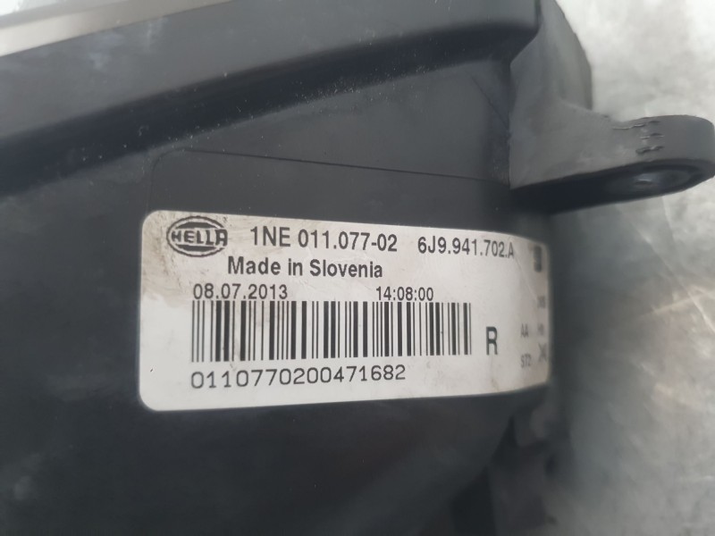 Recambio de faro antiniebla derecho para seat toledo iv (kg3) 1.6 tdi referencia OEM IAM 6J9941702A 1NE01107702 HELLA