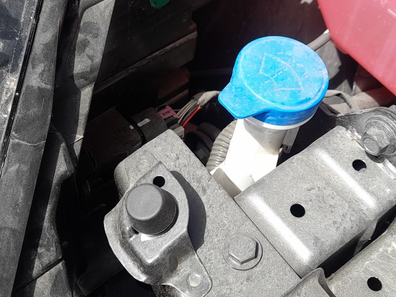 Recambio de deposito limpia para mg mg 4 (eh32) ev referencia OEM IAM 11204857  