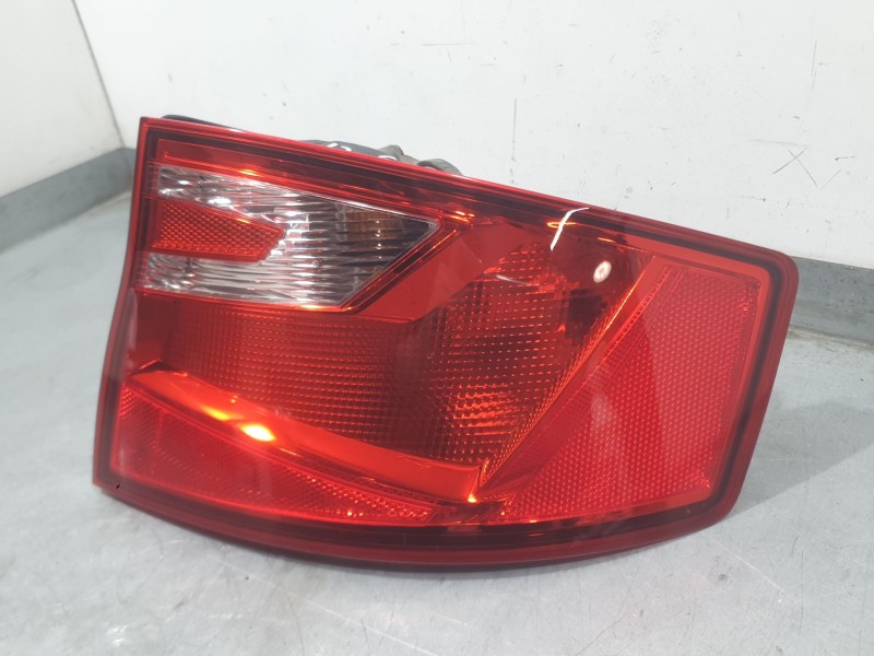 Recambio de piloto trasero derecho exterior para seat toledo iv (kg3) 1.6 tdi referencia OEM IAM 6JH945096B 2SD01114002AC HELLA