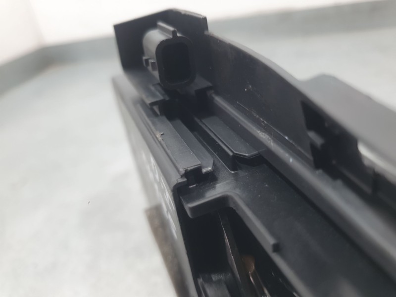 Recambio de cerradura puerta delantera izquierda para dacia sandero iii 1.0 tce 90 referencia OEM IAM 805035308R  