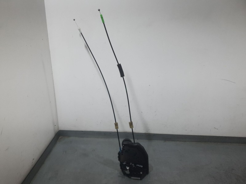 Recambio de cerradura puerta trasera izquierda para toyota rav 4 exclusive referencia OEM IAM 6906042021 MONTADA EN PUERTA 4C504