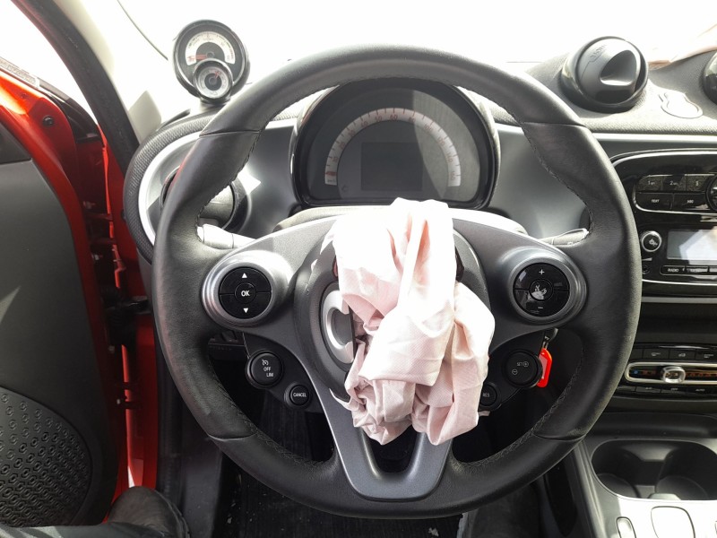 Recambio de volante para smart forfour hatchback (453) electric drive / eq (453.091) referencia OEM IAM A4534600603  