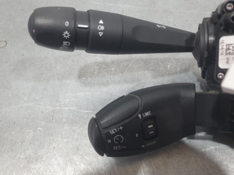 Recambio de mando luces y limpia para peugeot 208 i (ca_, cc_) 1.4 hdi referencia OEM IAM 98081771ZD 83076Z02 VALEO