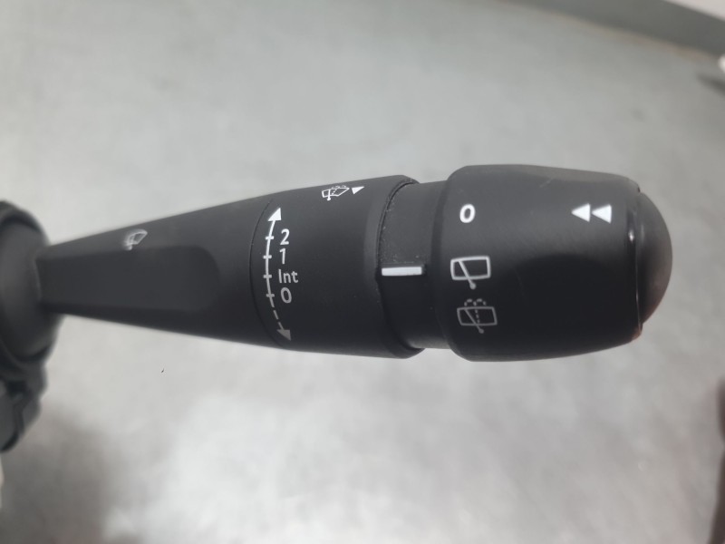 Recambio de mando luces y limpia para peugeot 208 i (ca_, cc_) 1.4 hdi referencia OEM IAM 98081771ZD 83076Z02 VALEO