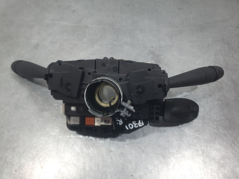 Recambio de mando luces y limpia para peugeot 208 i (ca_, cc_) 1.4 hdi referencia OEM IAM 98081771ZD 83076Z02 VALEO
