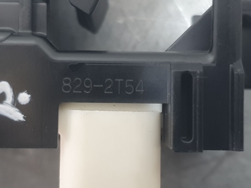 Recambio de mando elevalunas trasero izquierdo para toyota rav 4 exclusive referencia OEM IAM 8292T54 7427242030 