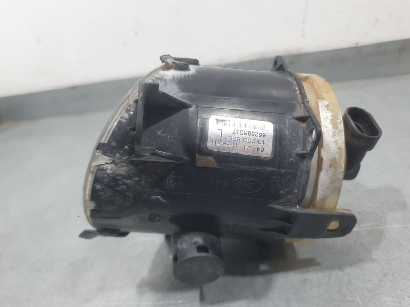 Recambio de faro antiniebla izquierdo para opel meriva b monospace (s10) 1.7 cdti (75) referencia OEM IAM 13253625  