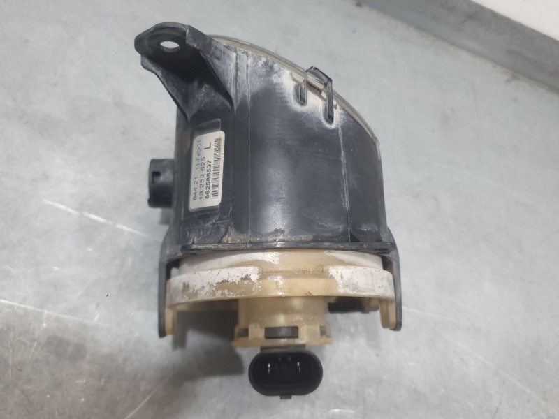 Recambio de faro antiniebla izquierdo para opel meriva b monospace (s10) 1.7 cdti (75) referencia OEM IAM 13253625  
