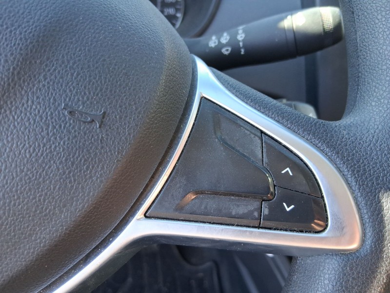 Recambio de volante para dacia duster (hm_) 1.0 tce 100 (hmmt) referencia OEM IAM 484002560R  