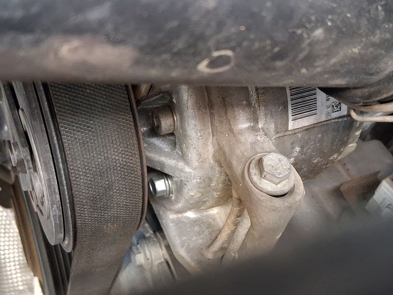 Recambio de compresor aire acondicionado para dacia duster (hm_) 1.0 tce 100 (hmmt) referencia OEM IAM 926008116R 926003541R 