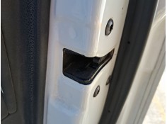 Recambio de cerradura puerta delantera derecha para ssangyong tivoli 1.6 xdi 160 referencia OEM IAM 7122035000  