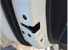 Recambio de cerradura puerta trasera izquierda para ssangyong tivoli 1.6 xdi 160 referencia OEM IAM 7131035001  