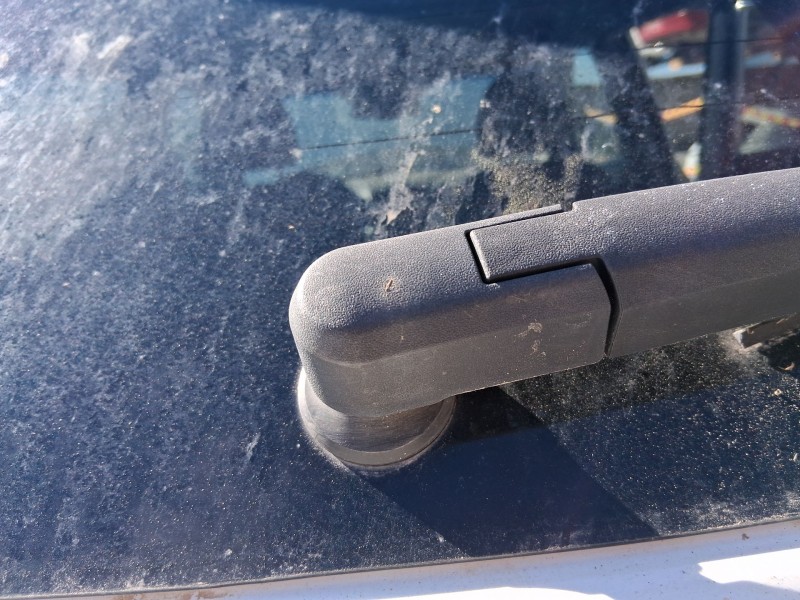 Recambio de motor limpia trasero para ssangyong tivoli 1.6 xdi 160 referencia OEM IAM 8611035000  