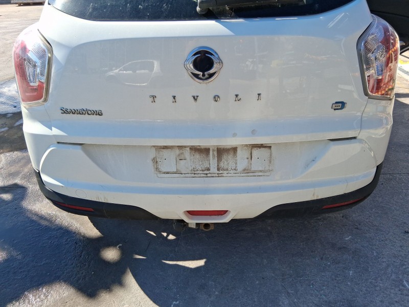 Recambio de paragolpes trasero para ssangyong tivoli 1.6 xdi 160 referencia OEM IAM 7881A35350  