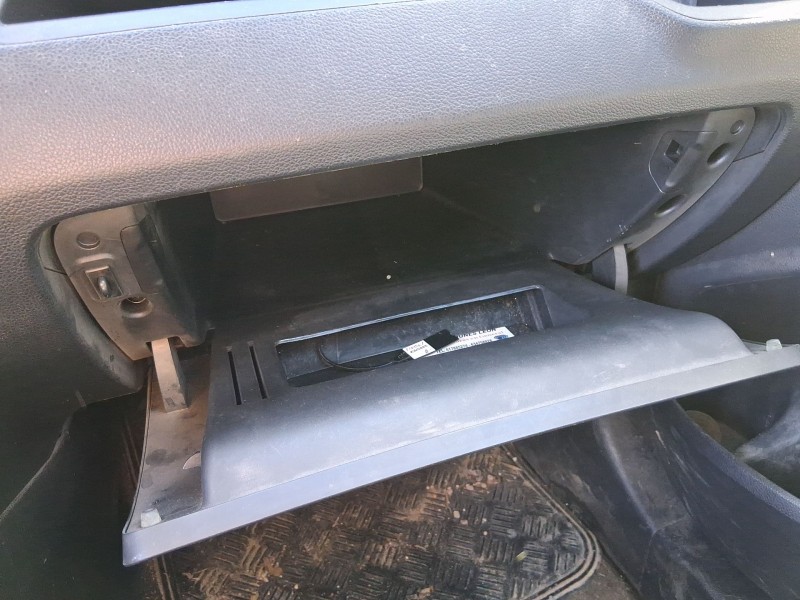 Recambio de guantera para ssangyong tivoli 1.6 xdi 160 referencia OEM IAM 7772035101LBH  