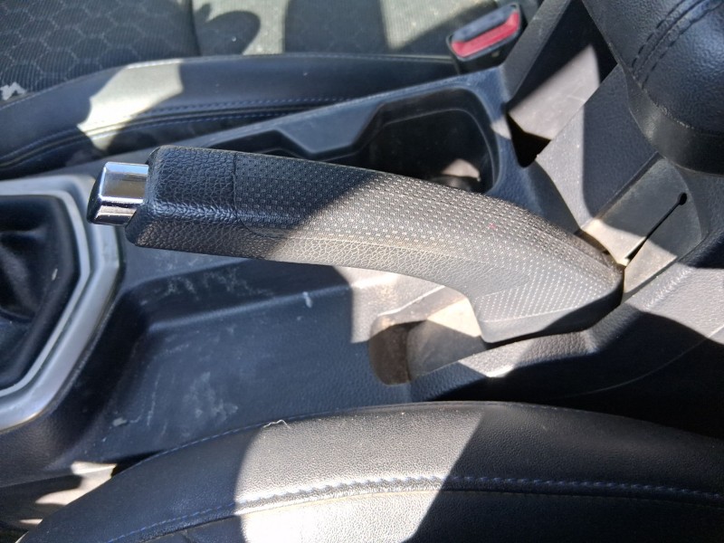 Recambio de palanca freno de mano para ssangyong tivoli 1.6 xdi 160 referencia OEM IAM 4910035003LBH  