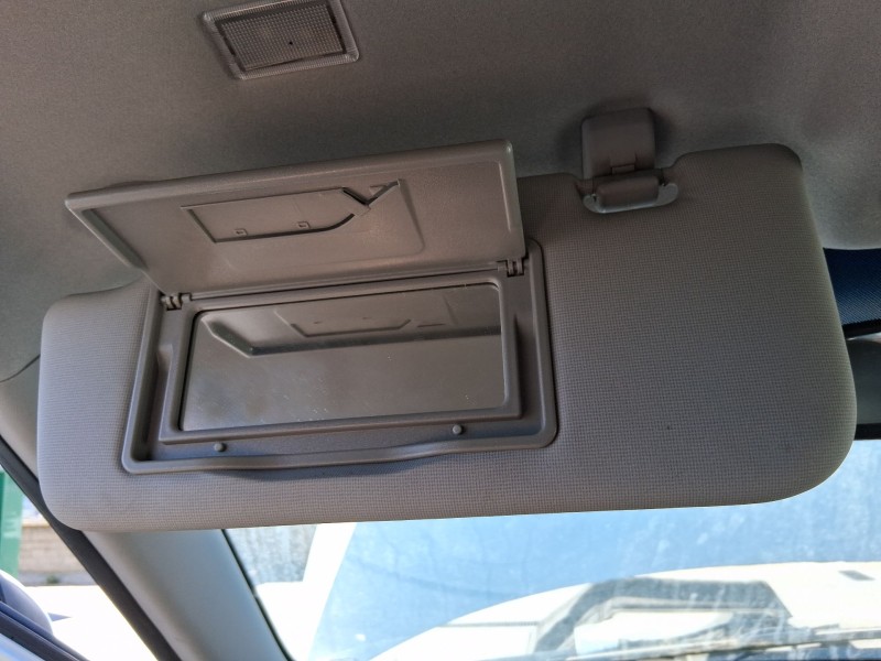 Recambio de parasol izquierdo para ssangyong tivoli 1.6 xdi 160 referencia OEM IAM 7611035100LBH  