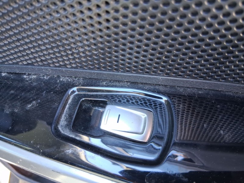 Recambio de mando elevalunas trasero derecho para ssangyong tivoli 1.6 xdi 160 referencia OEM IAM 8585035000  