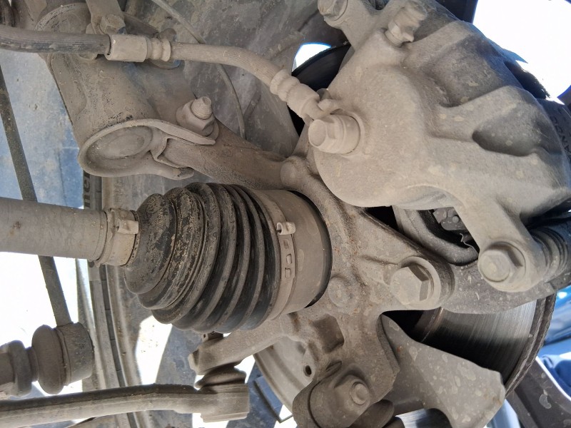 Recambio de mangueta delantera izquierda para ssangyong tivoli 1.6 xdi 160 referencia OEM IAM 4121035000  