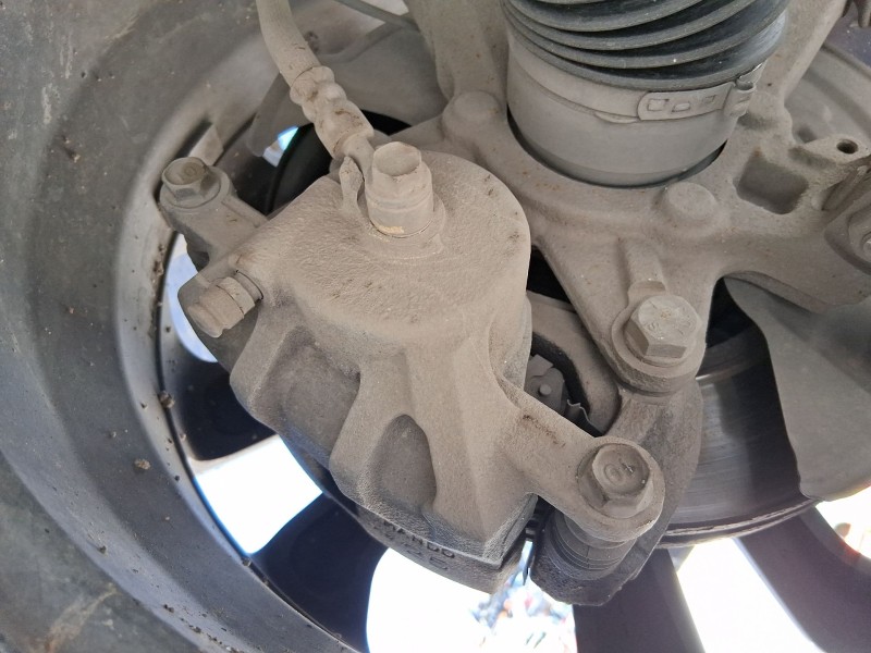 Recambio de pinza freno delantera derecha para ssangyong tivoli 1.6 xdi 160 referencia OEM IAM 4814035100  