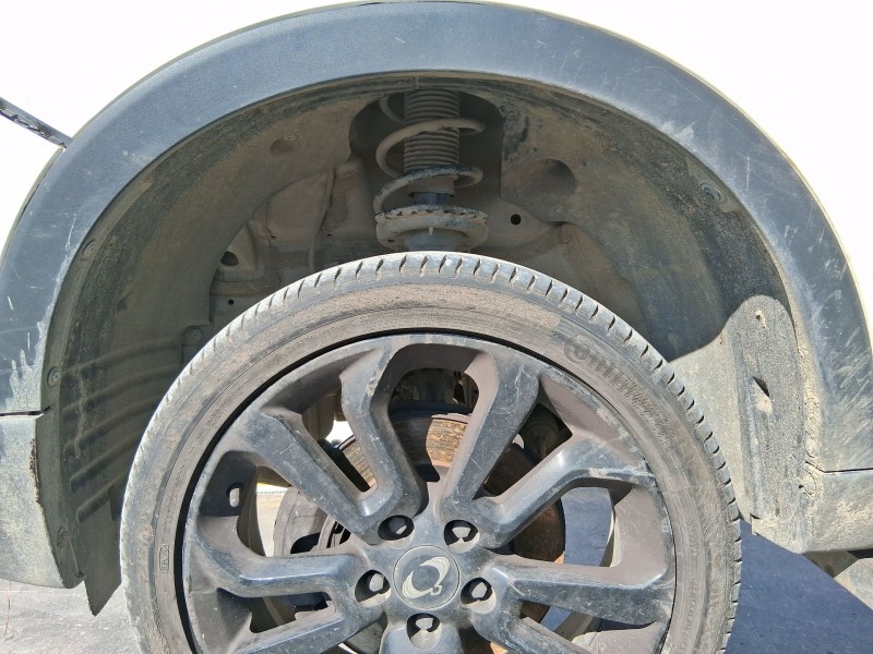 Recambio de plastico pase rueda del. izq. para ssangyong tivoli 1.6 xdi 160 referencia OEM IAM 7971035002  