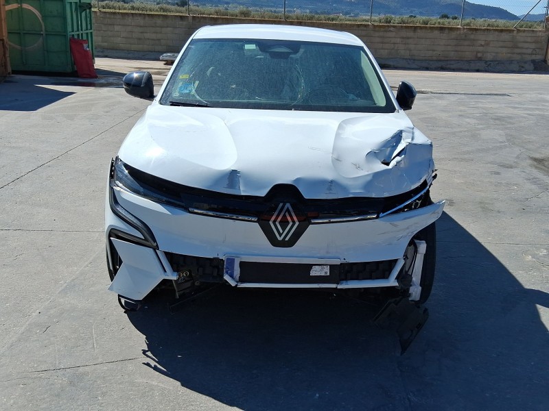 renault megane e-tech suv del año 2023