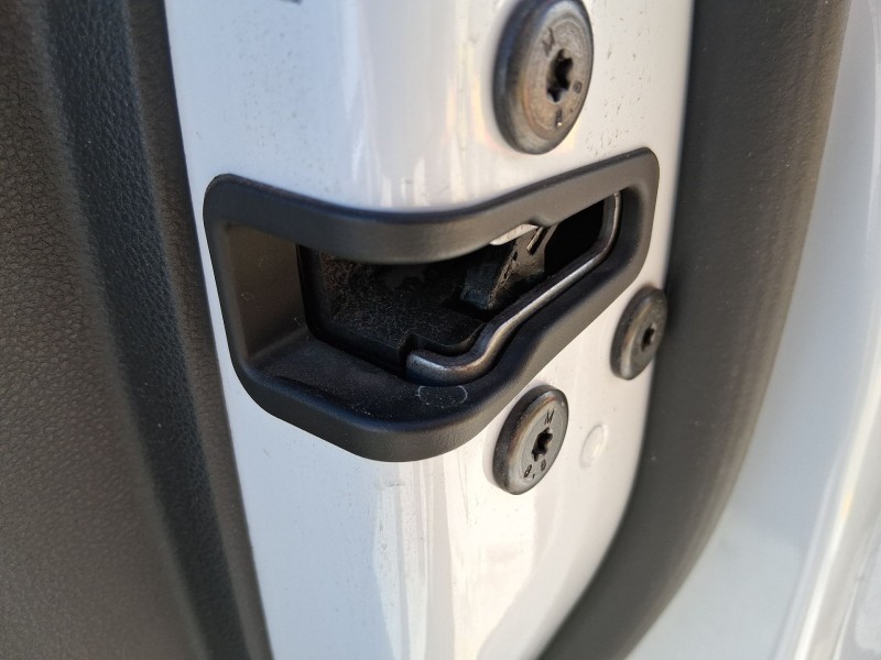 Recambio de cerradura puerta delantera derecha para renault megane e-tech suv ev60 referencia OEM IAM 805022865R  