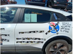 PUERTA TRASERA IZQUIERDA 821018090R TOCADA 