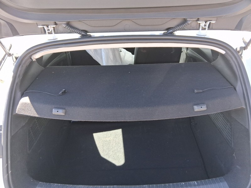 Recambio de bandeja trasera para renault megane e-tech suv ev60 referencia OEM IAM 794202705R  