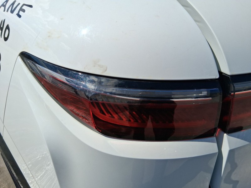 Recambio de piloto trasero izquierdo exterior para renault megane e-tech suv ev60 referencia OEM IAM 265552143R  