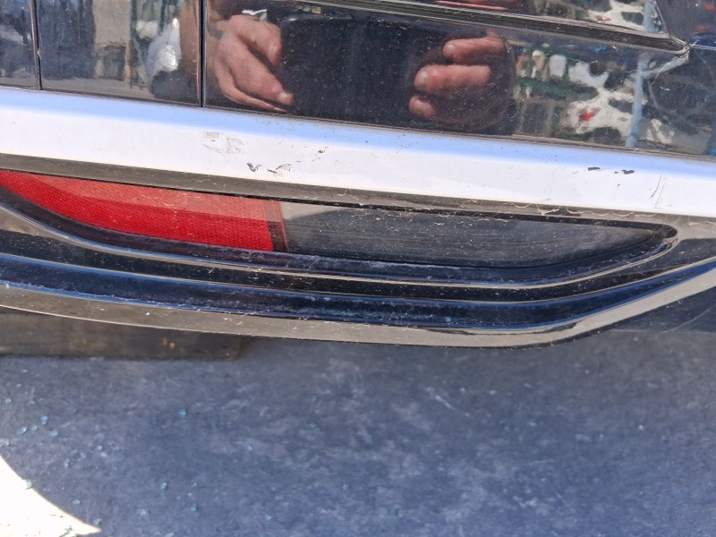 Recambio de piloto trasero izquierdo paragolpes para renault megane e-tech suv ev60 referencia OEM IAM 265802052R  