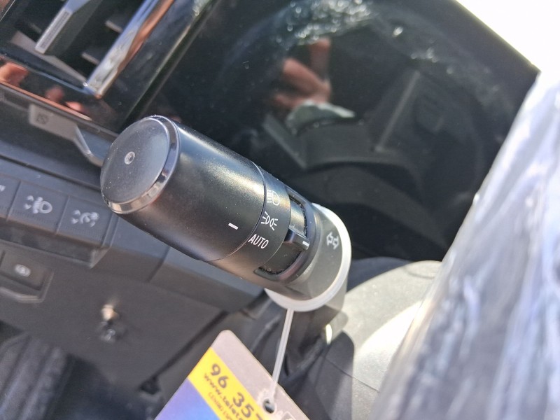 Recambio de mando luces y limpia para renault megane e-tech suv ev60 referencia OEM IAM 255671982R  