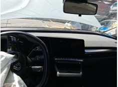 Recambio de salpicadero para renault megane e-tech suv ev60 referencia OEM IAM 681002103R  