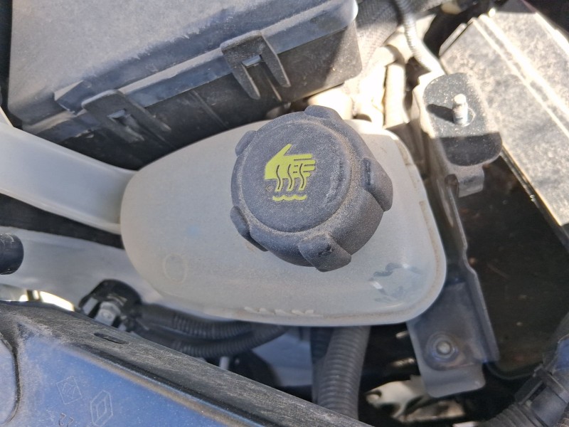 Recambio de deposito expansion para renault megane e-tech suv ev60 referencia OEM IAM 217105MZ0A 217105MZ1A 