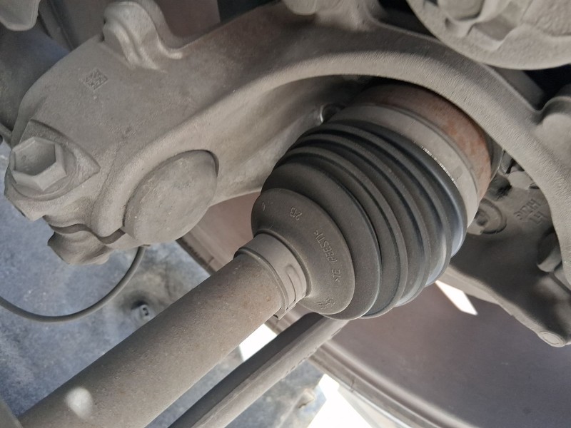 Recambio de transmision delantera izquierda para renault megane e-tech suv ev60 referencia OEM IAM 391017957R  