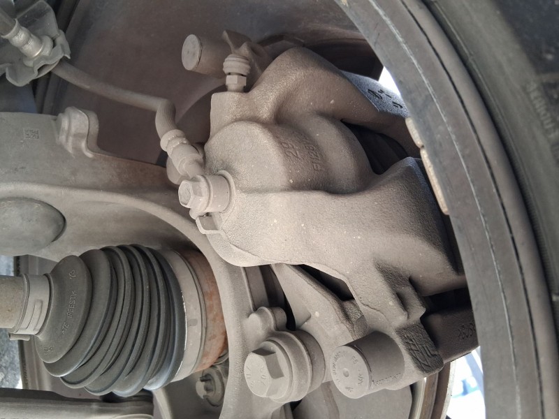 Recambio de pinza freno delantera izquierda para renault megane e-tech suv ev60 referencia OEM IAM 410119953R  