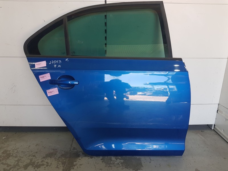 Recambio de puerta trasera derecha para seat toledo iv (kg3) 1.6 tdi referencia OEM IAM 5JA833056B  